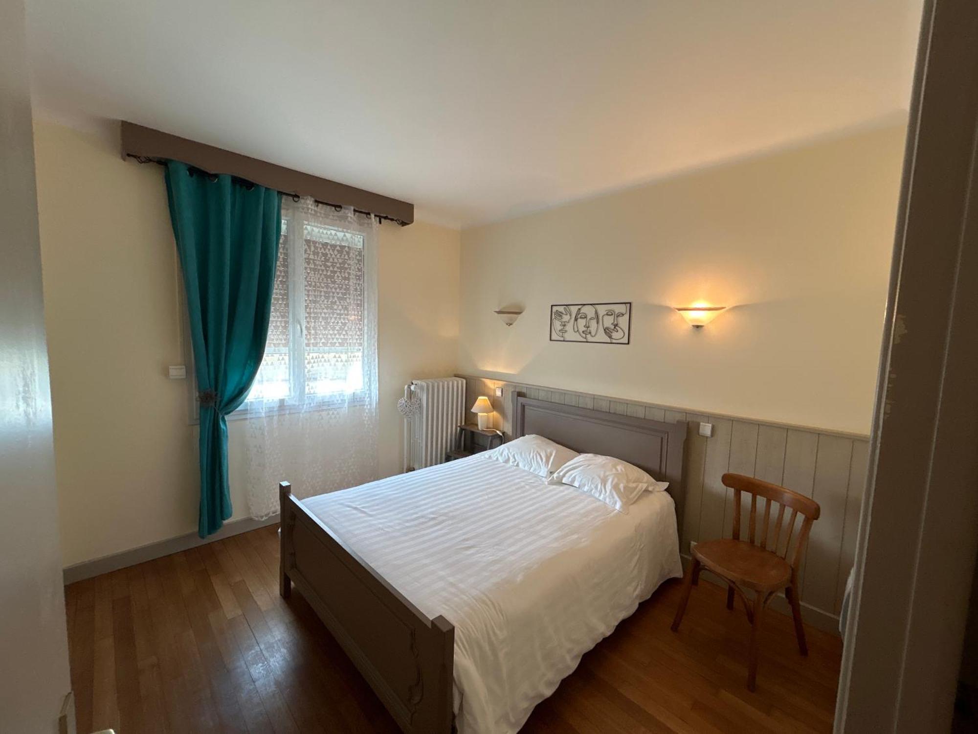 Le Jardin D'Odette Villa Yevres-le-Petit ภายนอก รูปภาพ