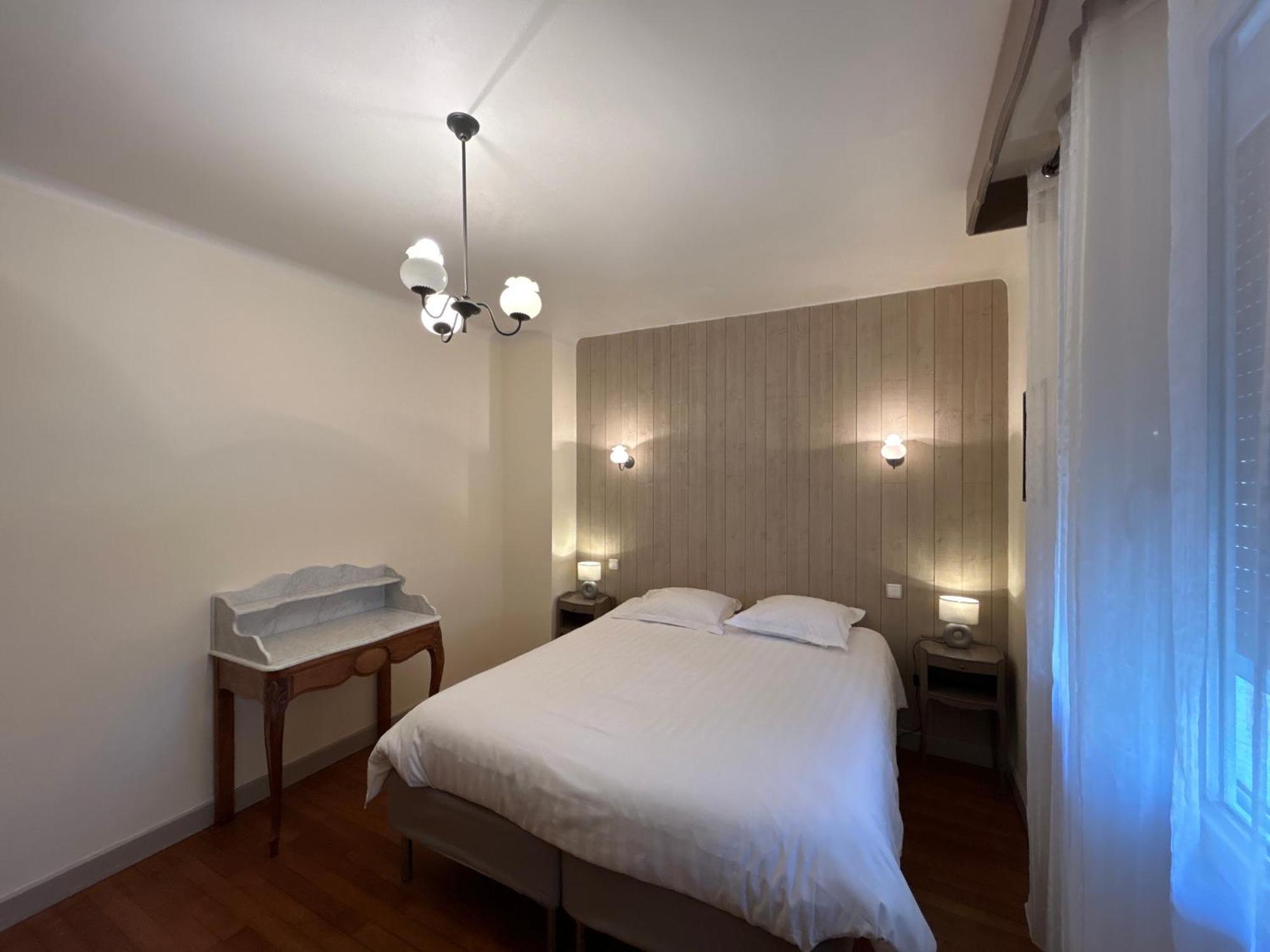 Le Jardin D'Odette Villa Yevres-le-Petit ภายนอก รูปภาพ